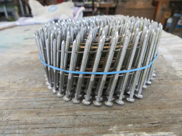 Coiled Nails in Hardware, Nails & Screws in Edmonton - Image 6