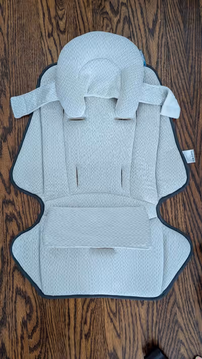 Infant insert for the Uppababy Mesa car seat