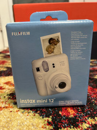 Instax Mini 12 (Instant Camera FujiFilm)