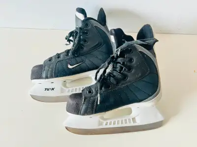 Ice Skates for kids / Patins à glace pour enfants EUR 31 UK Y12., View more
