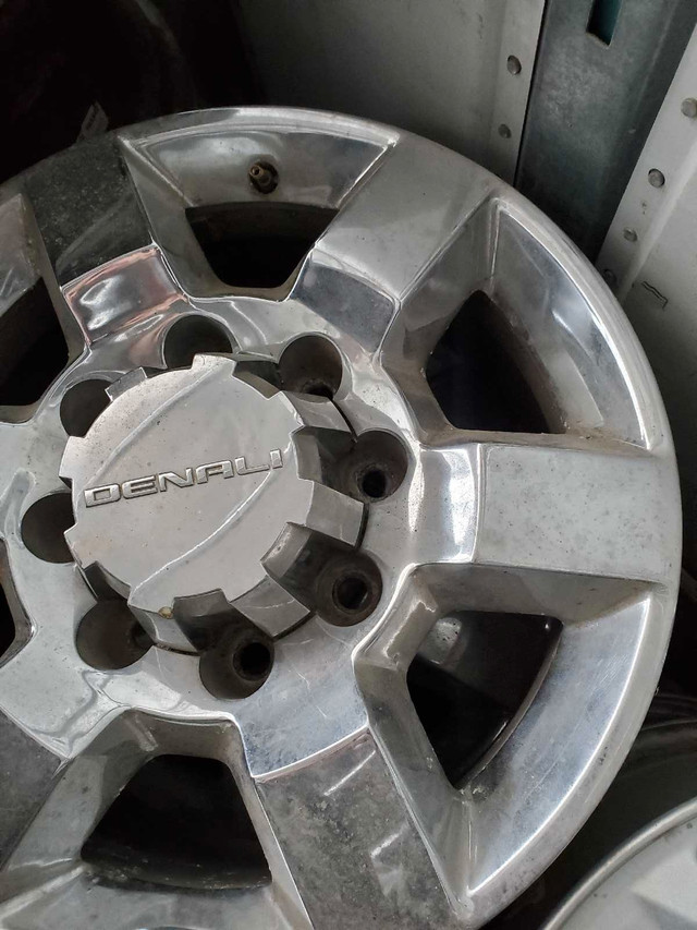 18'' GMC Denali Rims 3 only in Tires & Rims in Kamloops - Image 3