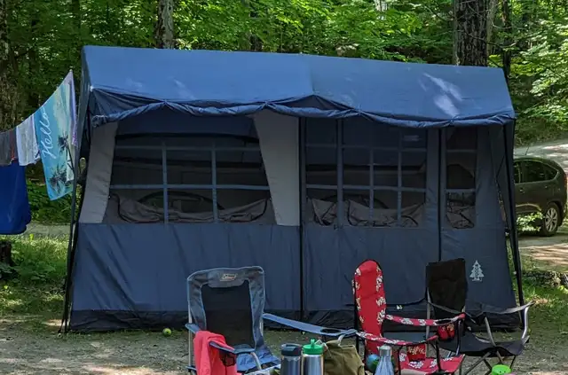 Family tent for sale in Fishing, Camping & Outdoors in Ottawa - Image 2