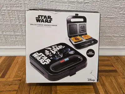Star Wars Darth Vader and Stormtrooper Grilled Cheese Maker-New, View more