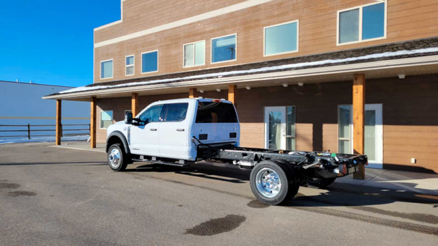 2024 Ford f550 XLTs white in Cars & Trucks in Calgary - Image 4