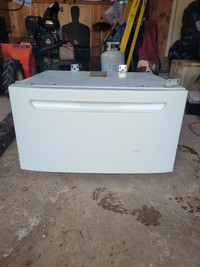 Washer/ Dryer Pedestal 