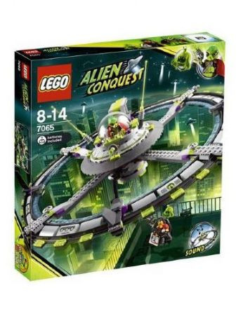 BRAND NEW LEGO Space: Alien Conquest Alien Mothership set 7065 in Toys & Games in Mississauga / Peel Region