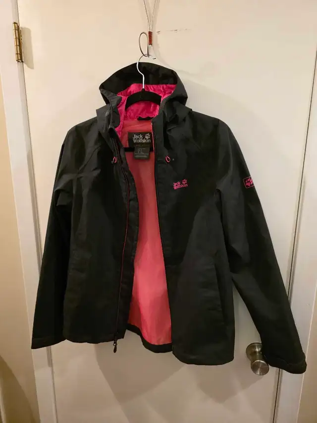 Jack Wolfskin Womens Arroyo Jacket  in Women's - Tops & Outerwear in Edmonton - Image 2