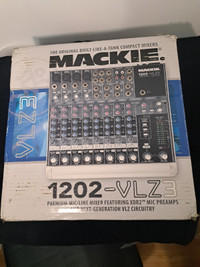 Special vente rapide Mackie 1202 vlz3
