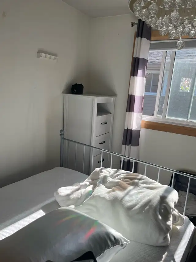 Cozy Room Sublet Near University of Waterloo Spring 2026 in Room Rentals & Roommates in Kitchener / Waterloo - Image 4
