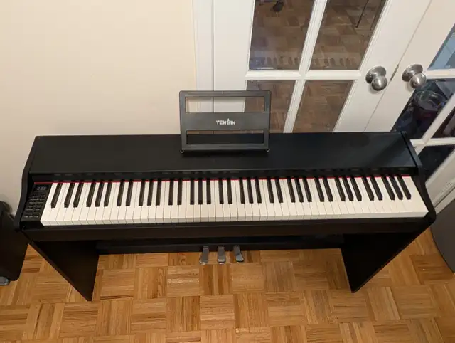 88-Key Weighted Digital Piano with Stand, 3 Pedals, Cover and US in Pianos & Keyboards in City of Toronto - Image 3