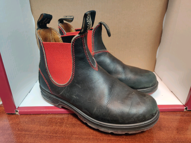 Blundstone 1316 Red Heritage Boot ⎮  Womens 8 US in Women's - Shoes in City of Toronto - Image 4
