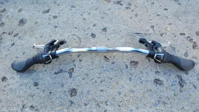 Guidon complet de vélo avec manettes de 21 (7x3) vitesse/freins., View more