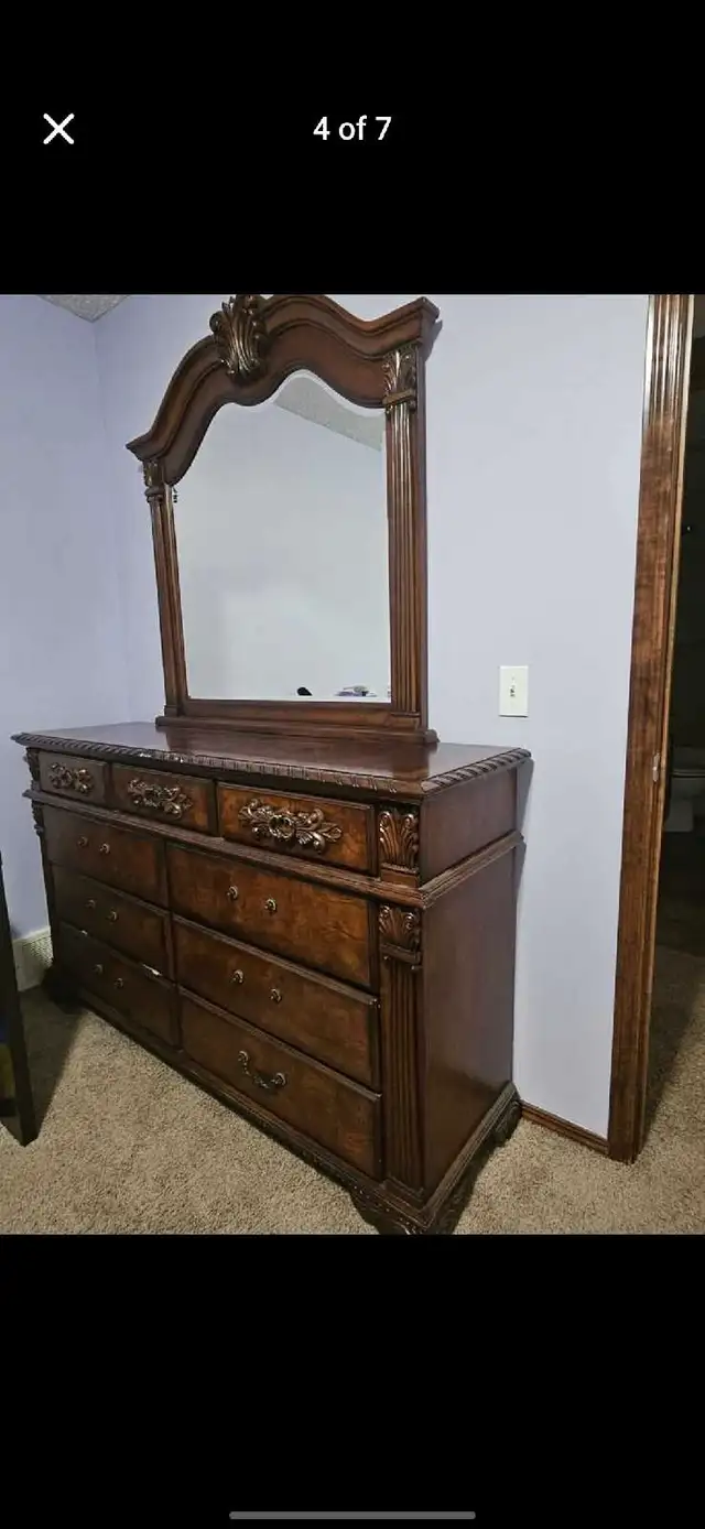Solid Wood Dresser with Mirror63436969960579122