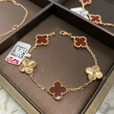 Van Cleef VCA Gold Carnelian Vintage Bracelet, View more