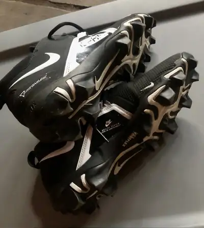 Men's football shoes, View more
