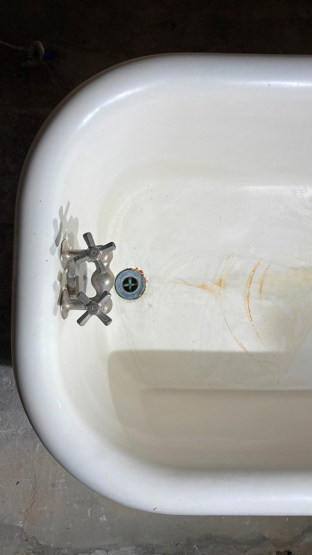 Cast Iron Bathtub ($100) in Plumbing, Sinks, Toilets & Showers in Hamilton - Image 2
