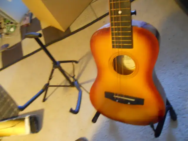 ROLLAND PA/Table/officeChair trade4 banjo/mandolin/mini/uke Bass in Amps & Pedals in Ottawa - Image 12