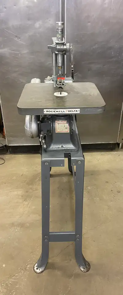 Rockwell/Delta model 40-440 scroll saw in good used condition. Operates and cuts well. 110 V. $200....