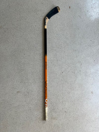 Bauer vapor V2 hockey stick right handed 