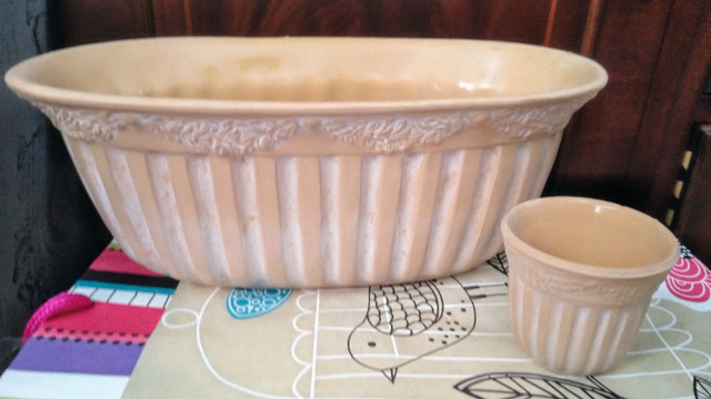 Vintage Plant Pot/ Flower Pots - Clay in Outdoor Décor in Oakville / Halton Region