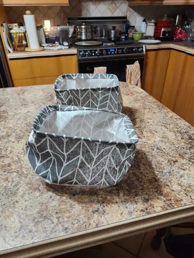 Pour mettre des papiers etc 2.50$ chaques, View more