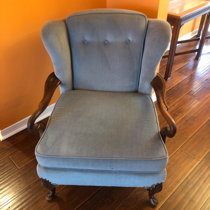 Antique swan arm wing back chair Chairs & Recliners Hamilton Kijiji