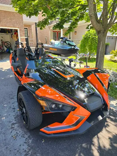 FOR SALE: 2017 Polaris Slingshot SLR (Orange Madness / Black Pearl) Condition: 9.5/10 (Immaculate, m...