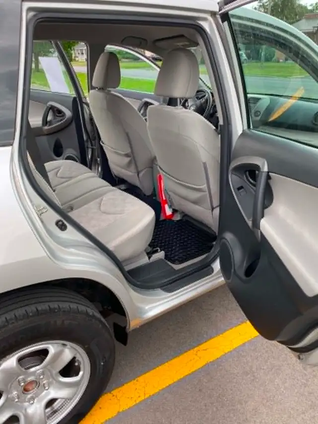 2012 RAV4482652612073902085