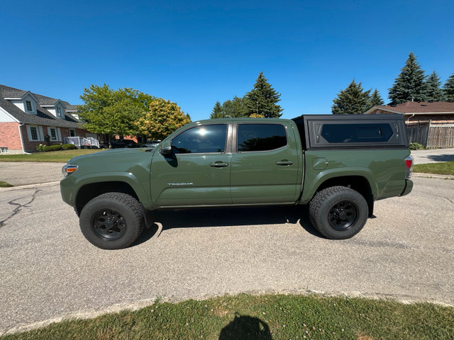 2022 Toyota Tacoma 4x4 TRD Sport Premium ( Manuel )  Army Green in Cars & Trucks in Kitchener / Waterloo - Image 3