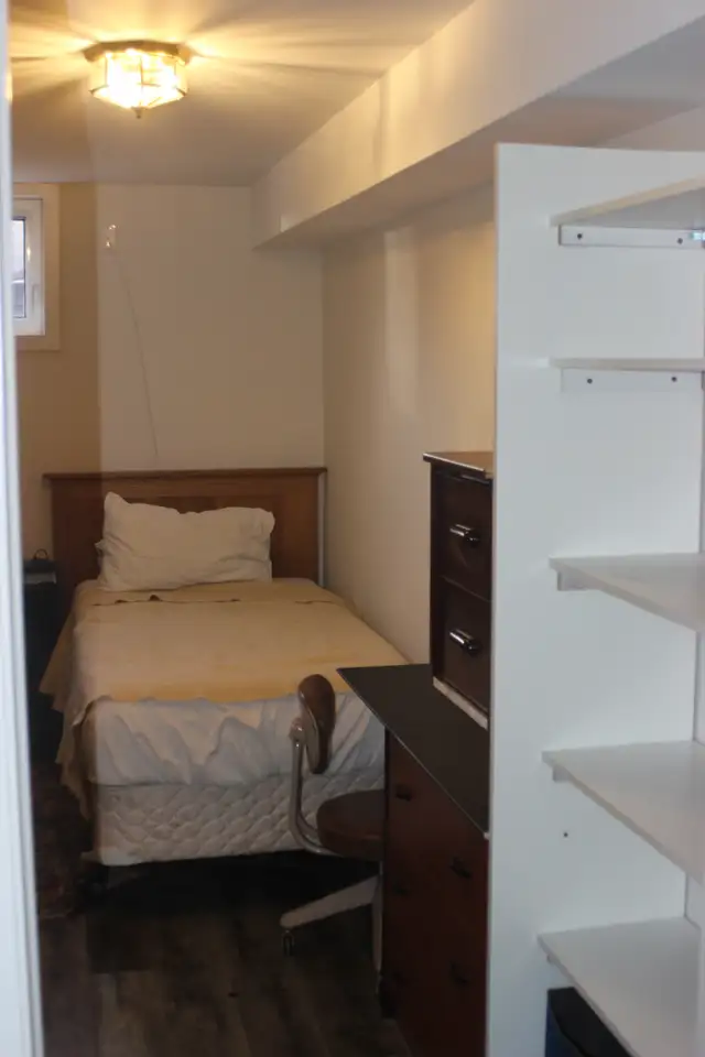 Room 4 RENT in the GUILD MARCH 1