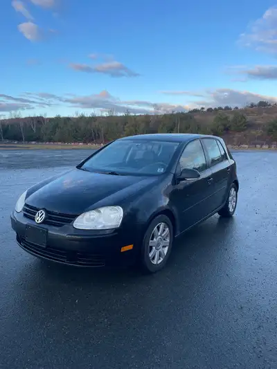 Looking to sell for $3000 or may take trades 2008 Volkswagen Rabbit 192,000kms 2.5L motor and automa...