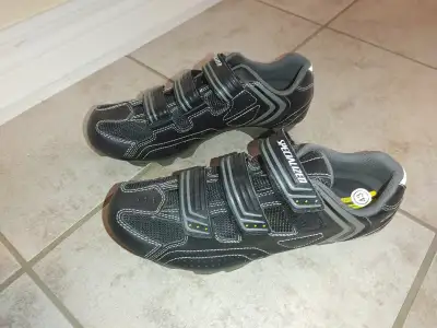 Specialized Sport Mountain Bike Cycling MTB Shoes-Body geomertry Size 43 Great shape Like new ******...