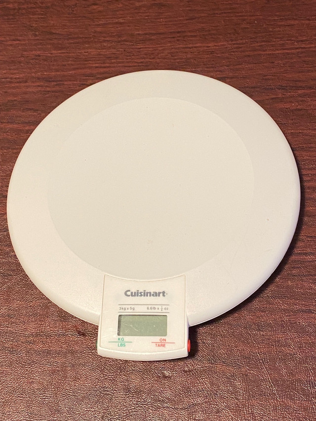 Cuisinart Digital Kitchen Scale in Kitchen & Dining Wares in Barrie