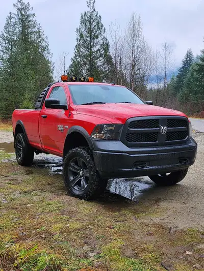 Factory ordered 2021 Ram 1500 Classic V8 single cab long box with only 75,000km. Hemi V8, 3.92 rear...