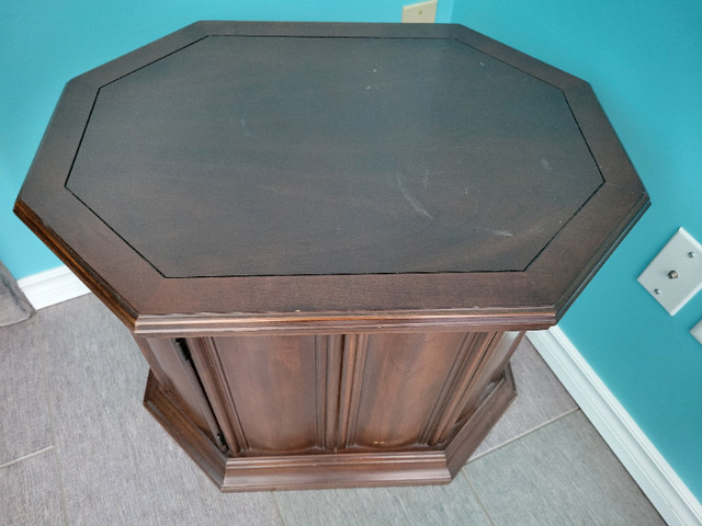 Wood Octagonal Side Table 26.5”D x 20” W x 21”H in Other Tables in Oshawa / Durham Region - Image 2