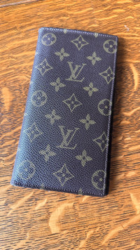 Louis Vuitton folding wallet/cheque holder 