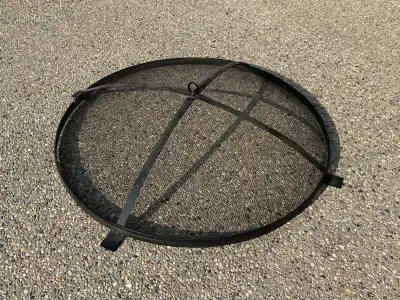 BRAND NEW 30” Steel Round Outdoor Fire Pit Spark Screen, View more