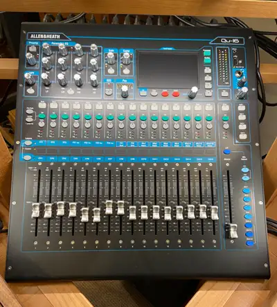 Allen and Heath Qu-16 mixer, View more