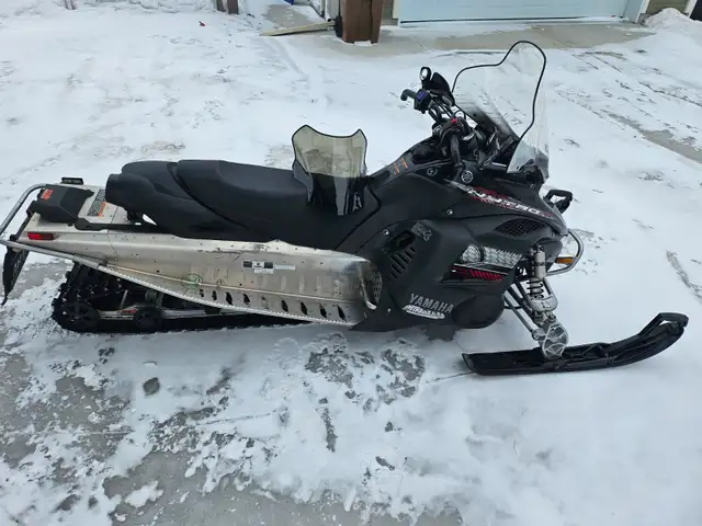 Yamaha fx Nytro xtx 144" avec kit Star Suspension in Snowmobiles in Trois-Rivières - Image 3