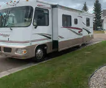 I am selling my well-maintained 2003 Embassy Motorhome, perfect for all your travel adventures. This...