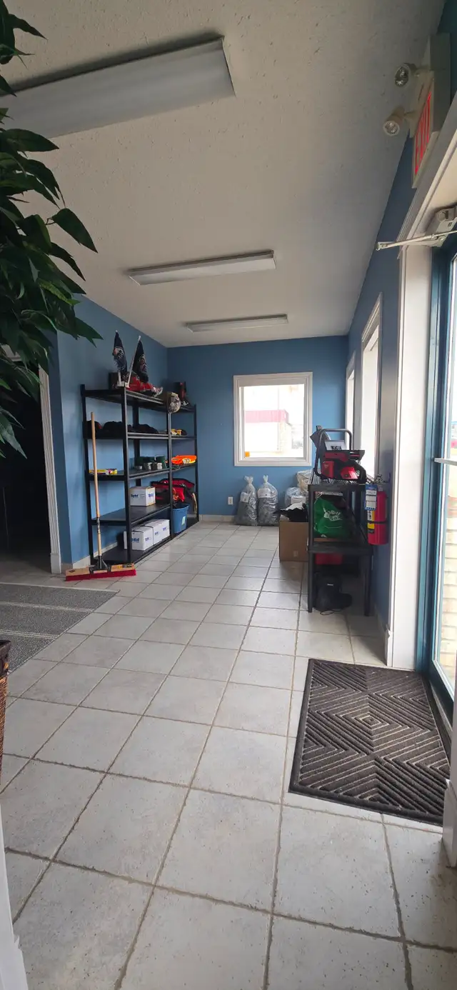 2-Bay Shop & Office - Incl. All Utils+ Parking + Lot Space in Commercial & Office Space for Rent in Red Deer - Image 9