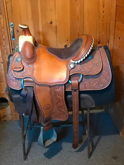 17 inch Billy Cook Saddle. $1500 or best offer. Text 705-919-2710