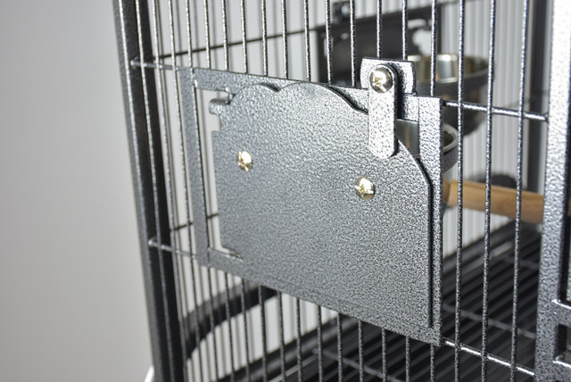 32" VICTORIAN TOP PARROT BIRD FLIGHT CAGE in Accessories in Mississauga / Peel Region - Image 3