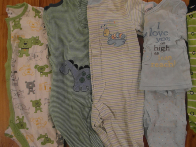 Lot de pyjama d'hiver de 9 mois pour garçon dans Vêtements - 9 à 12 mois  à Laval/Rive Nord - Image 2