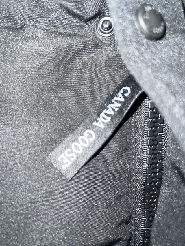 Canada Goose Vest in Kids & Youth in Edmonton - Image 4