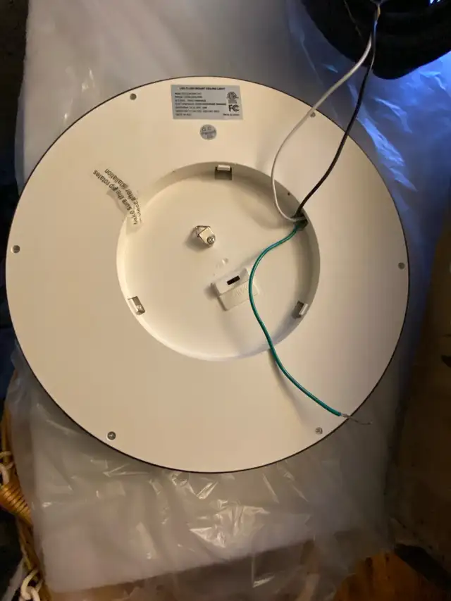 LED Flush Mount Light in Indoor Lighting & Fans in Guelph - Image 3