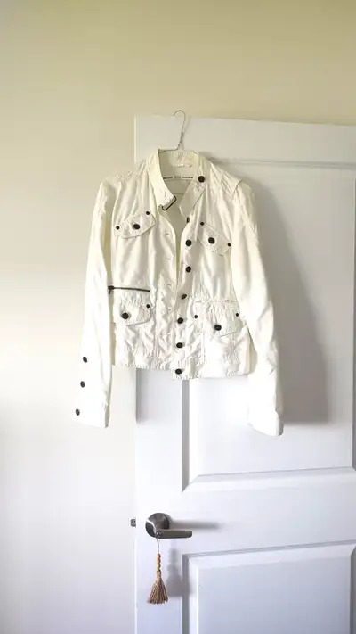 Jackets - Medium  (4) - New, View more