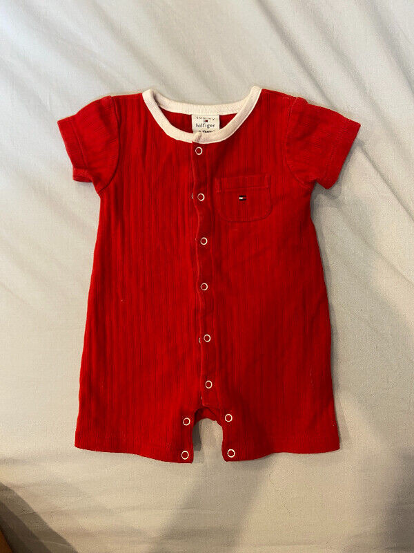 EXCELLENT CONDITION 0-3 MONTHS TOMMY HILFIGER BABY ROMPER ONESIE in Clothing - 0-3 Months in Calgary