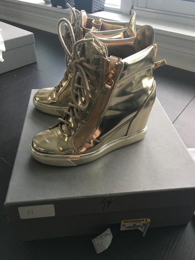 Authentic Giuseppe Zanotti Women's Wedge Sneakers Shoes Gold 36 in Women's - Shoes in City of Toronto
