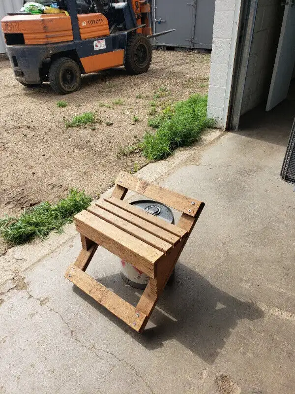 Cedar Shake/Shingle Roof Seats/Chairs For Sale in Roofing in Medicine Hat - Image 7